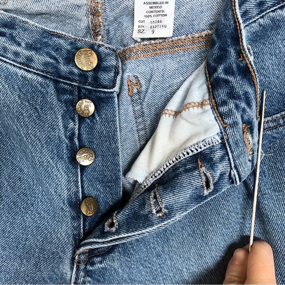 MUDD Y2K Junior Women's Demin Jeans Flare 4 Button Fly Size 9 - Picture 6 of 9